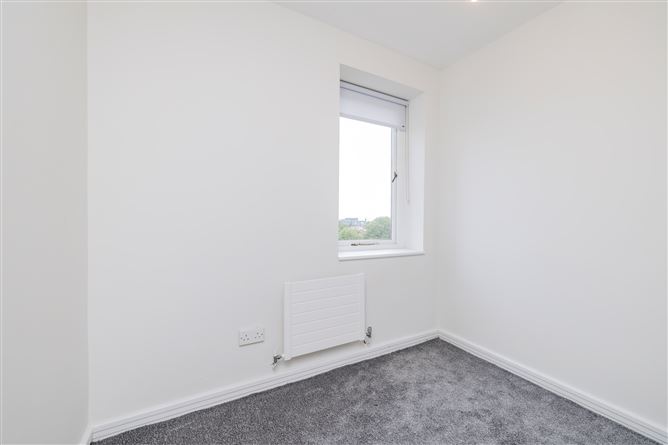 https://photos-a.propertyimages.ie/media/8/3/1/4958138/4ea706e5-3b42-416d-8965-e73411d537ca_l.jpg