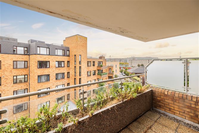 https://photos-a.propertyimages.ie/media/8/3/1/4958138/4ea706e5-3b42-416d-8965-e73411d537ca_l.jpg
