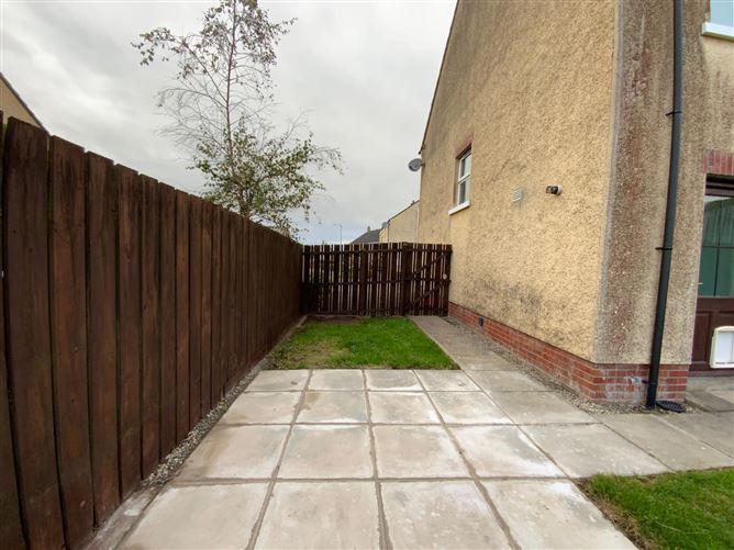 16 Lismore, Earlsfort,, Blackrock, Louth
