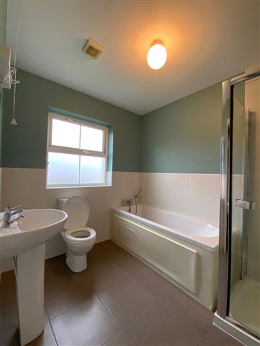 16 Lismore, Earlsfort,, Blackrock, Louth