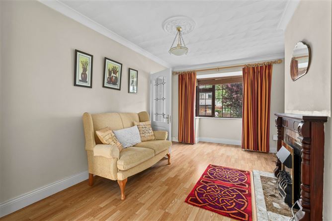 13 Woodview Park, Castleknock, Dublin 15
