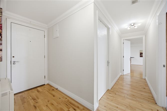 https://photos-a.propertyimages.ie/media/8/3/1/5008138/2057f0cc-97d8-41c8-a5a8-6097c0df3f5c_l.jpeg