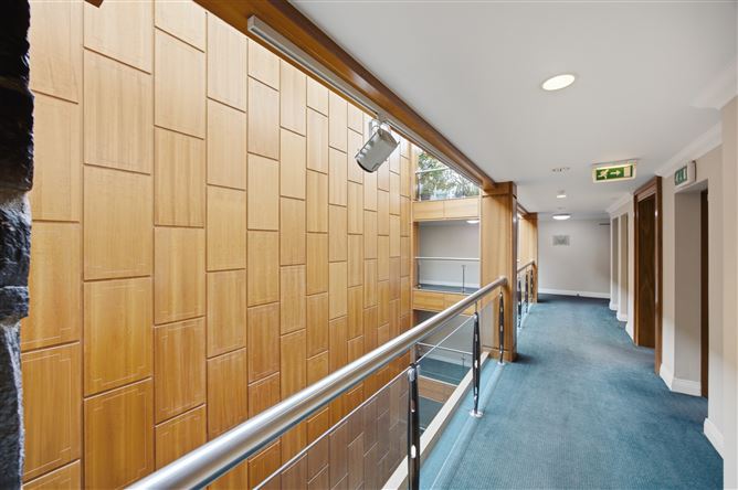 https://photos-a.propertyimages.ie/media/8/3/1/5008138/2057f0cc-97d8-41c8-a5a8-6097c0df3f5c_l.jpeg
