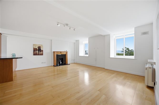 https://photos-a.propertyimages.ie/media/8/3/1/5008138/2057f0cc-97d8-41c8-a5a8-6097c0df3f5c_l.jpeg