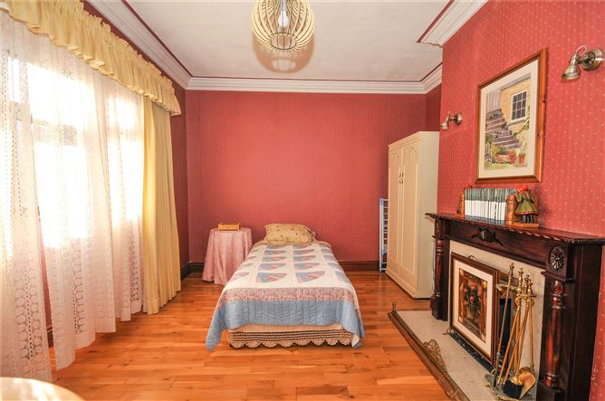 7 Bellevue, Moyne Road, Thurles
