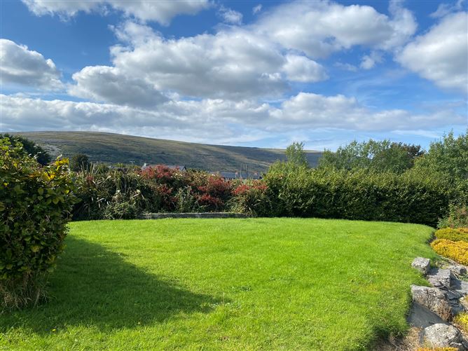 2 Ballyvaughan Cottages, Ballyvaughan, Clare