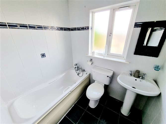 102 Oriel Cove, Clogherhead, Louth