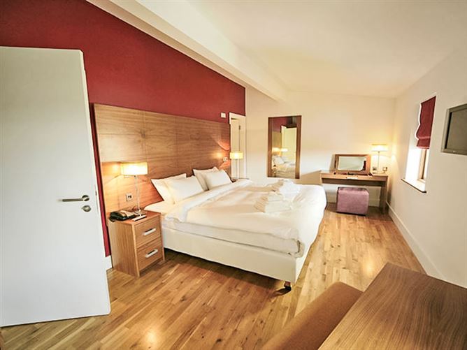 Castlemartyr Holiday Lodge,Cork and Kerry