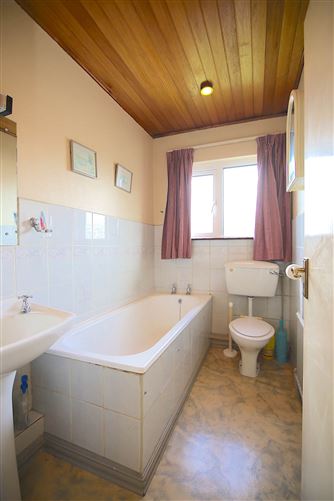 Photo 20 of 28 — 4 Roselawn Way, Castleknock, Dublin 15
