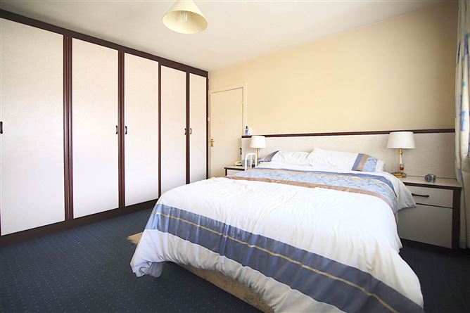 Photo 13 of 28 — 4 Roselawn Way, Castleknock, Dublin 15