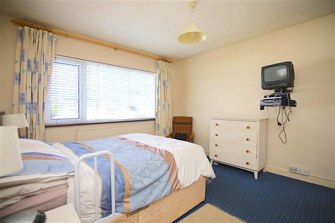 Photo 14 of 28 — 4 Roselawn Way, Castleknock, Dublin 15