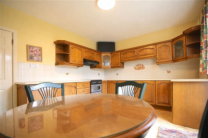 Photo 9 of 28 — 4 Roselawn Way, Castleknock, Dublin 15
