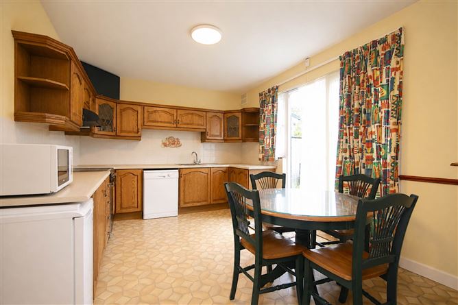 Photo 8 of 28 — 4 Roselawn Way, Castleknock, Dublin 15