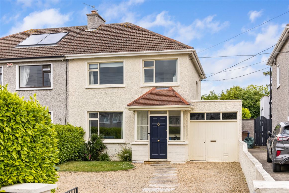 67 Shanganagh Grove, Dublin 18