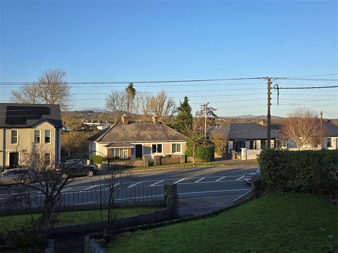 Photo 18 of 19 — Newport Road, Castlebar, Co. Mayo