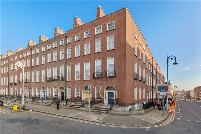 Apt.11, 52 Mountjoy Square South, Dublin