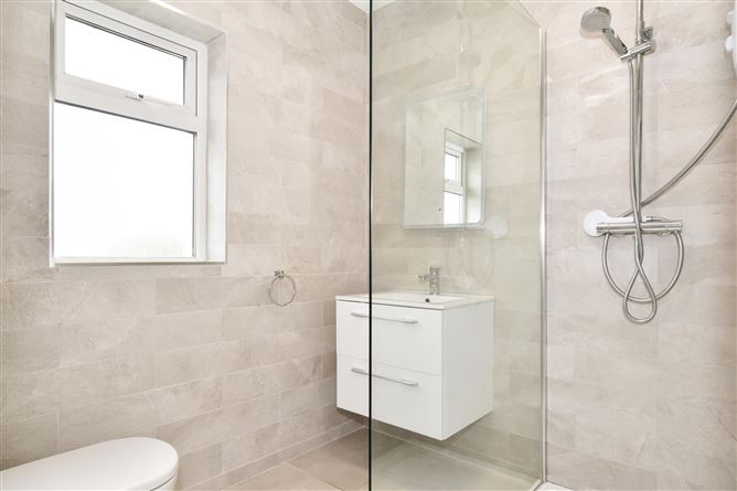 83 Boireann Bheag, Roscam, Galway