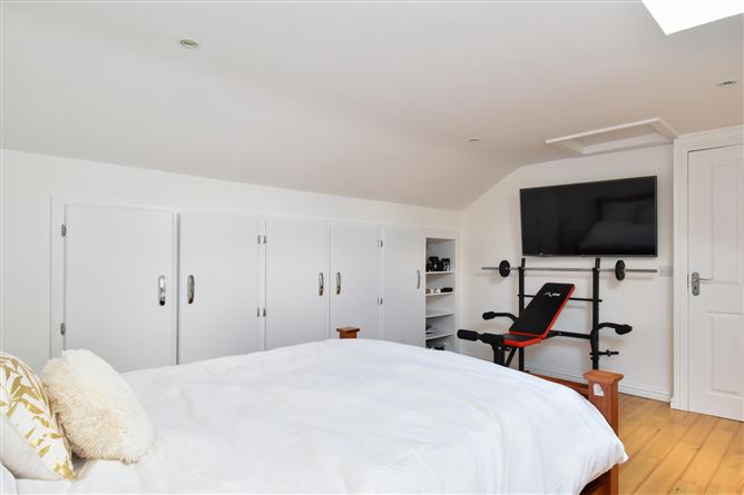 83 Boireann Bheag, Roscam, Galway