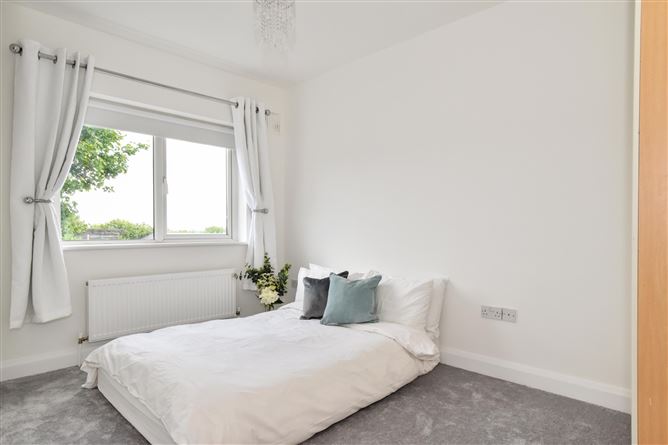 83 Boireann Bheag, Roscam, Galway