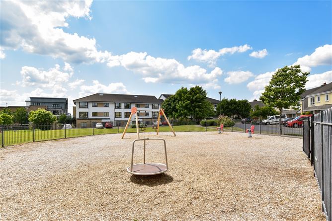 83 Boireann Bheag, Roscam, Galway