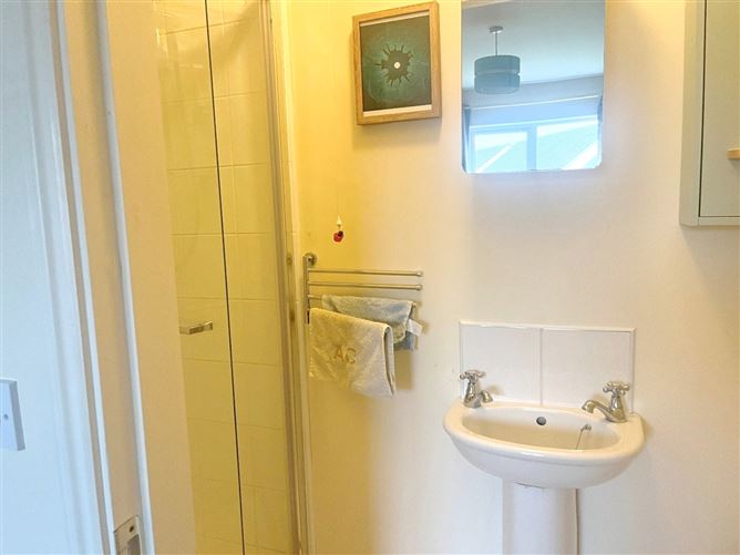 65 The Meadows, Tir Cluain, Midleton, East Cork
