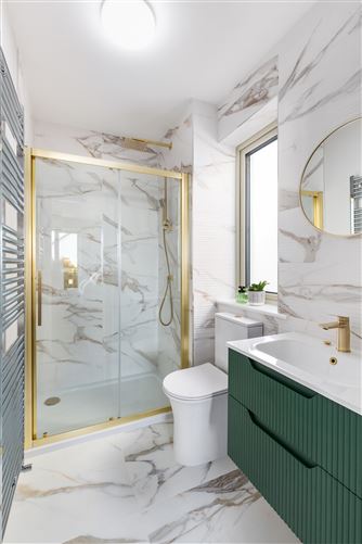 https://photos-a.propertyimages.ie/media/8/3/3/4886338/05e59d6f-8194-41d9-b19e-9e6b0ac6d77e_l.jpg