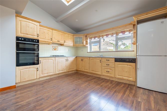 14 Comeragh Drive, Clonmel, Co. Tipperary