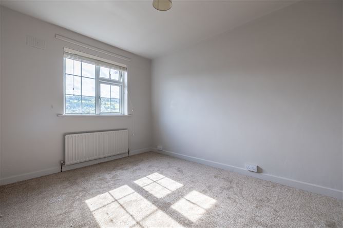 14 Comeragh Drive, Clonmel, Co. Tipperary