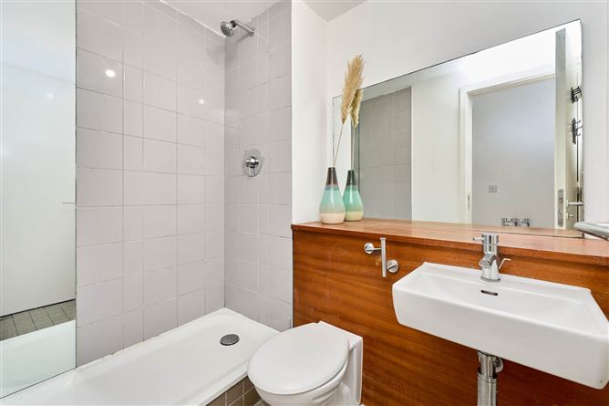 Apartment 11, Cassian Court North, Phelan Avenue, Royal Canal Park, Dublin 15, County Dublin