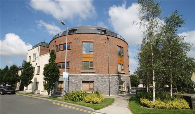 11 Slade Castle Walk, Saggart, Co. Dublin