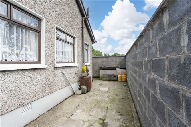 22 Oldcourt Cottages, Oldcourt Road, Ballycullen, Dublin 24