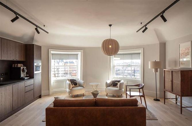 Sonbrook, Ella House, 39-43 Merrion Square, Dublin 2