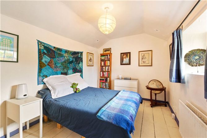 Longford House, 21 Lanesville, Co. Dublin