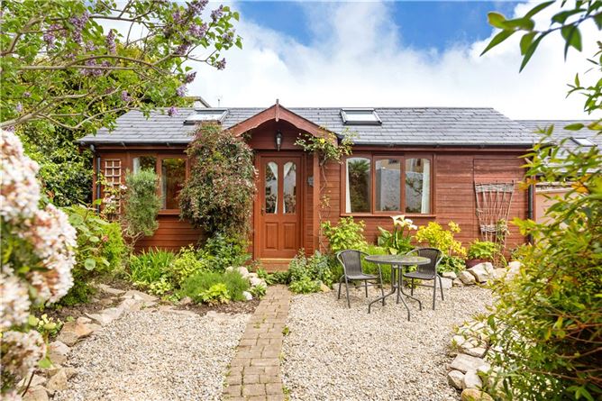 Longford House, 21 Lanesville, Co. Dublin