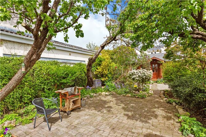 Longford House, 21 Lanesville, Co. Dublin