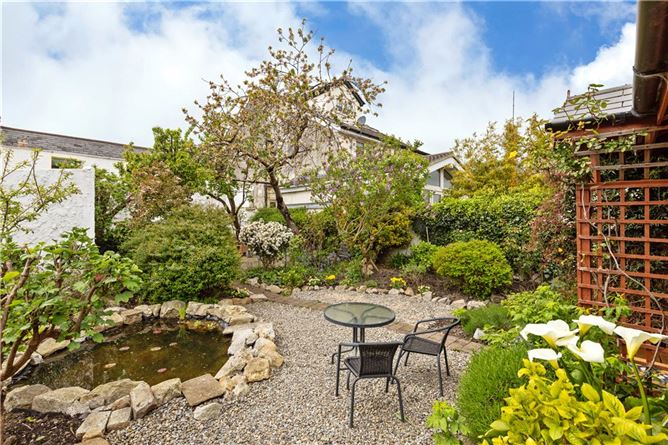 Longford House, 21 Lanesville, Co. Dublin