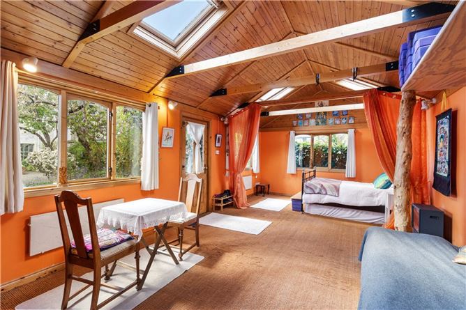 Longford House, 21 Lanesville, Co. Dublin