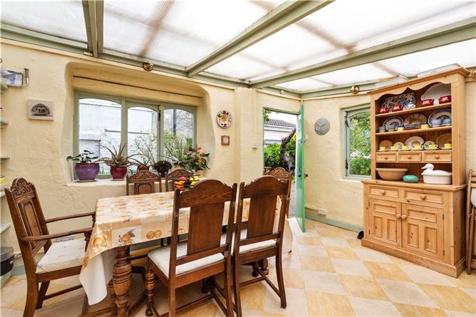 Longford House, 21 Lanesville, Co. Dublin