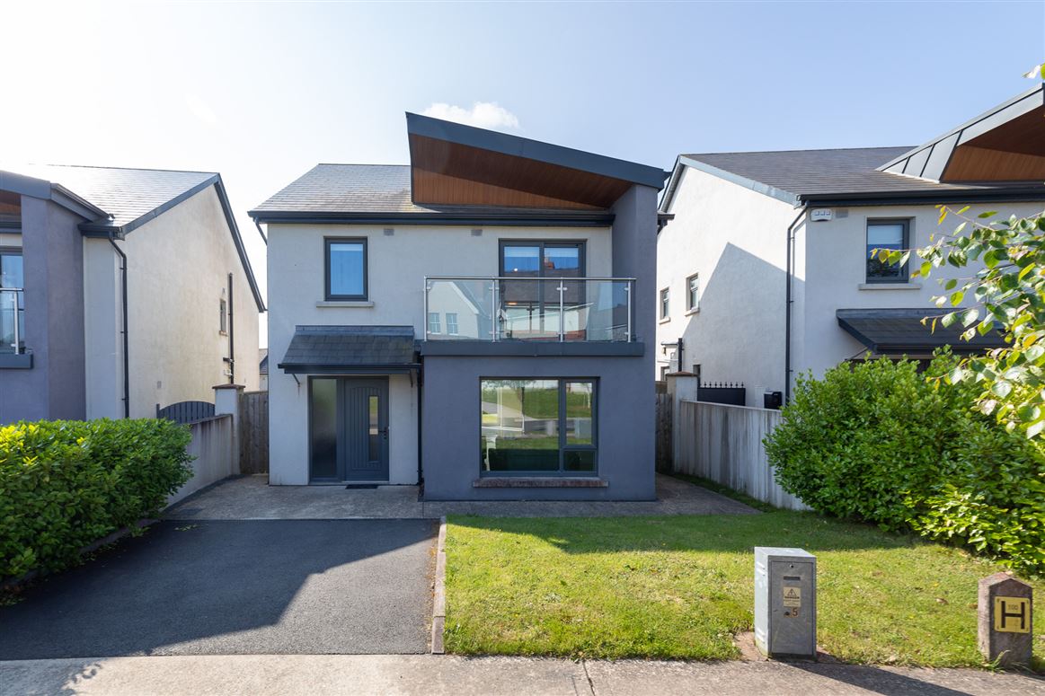 51 Oakhill, Gorey, Co. Wexford