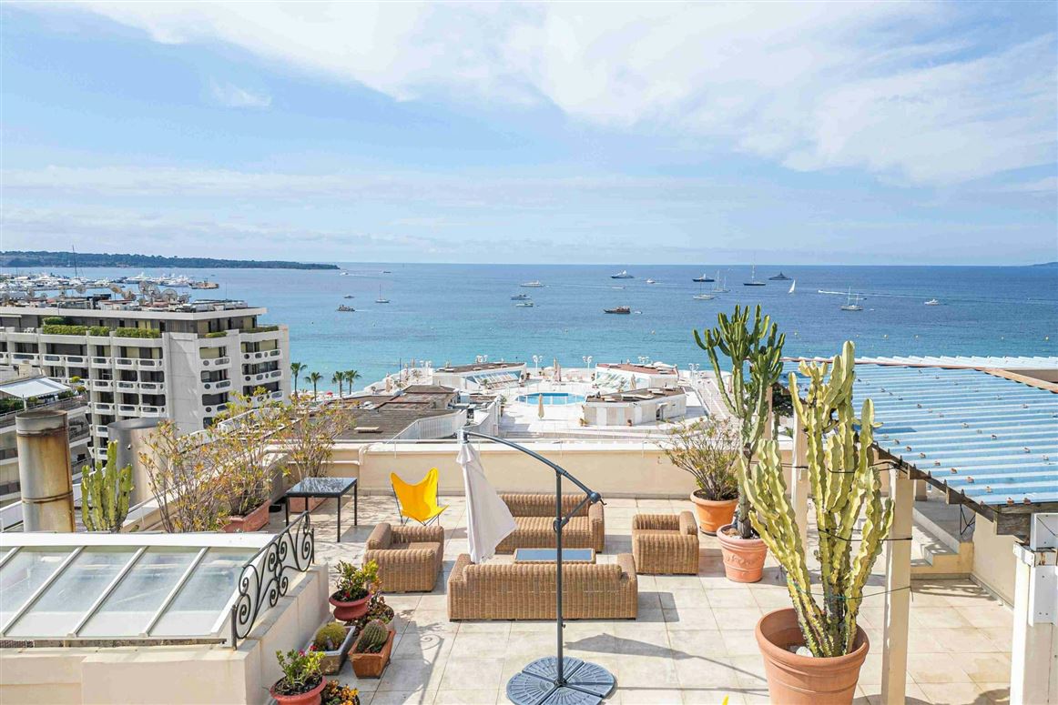 Blue Sky Horizon,Cannes,Provence-Alps-French Riviera,France