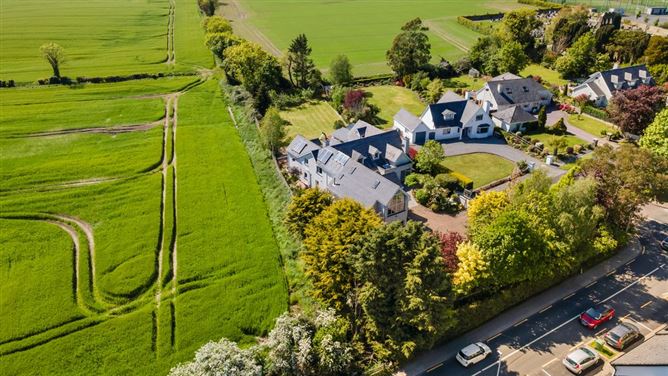 https://photos-a.propertyimages.ie/media/8/3/4/4999438/057791df-4a4a-476b-a094-4a5015253b40_l.jpg