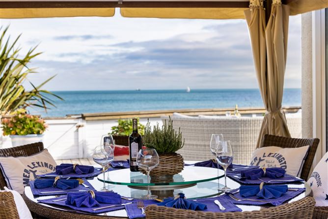 9 Jacks Hole, Beachfront, Jack's Hole Beach Resort, Brittas Bay, Co. Wicklow