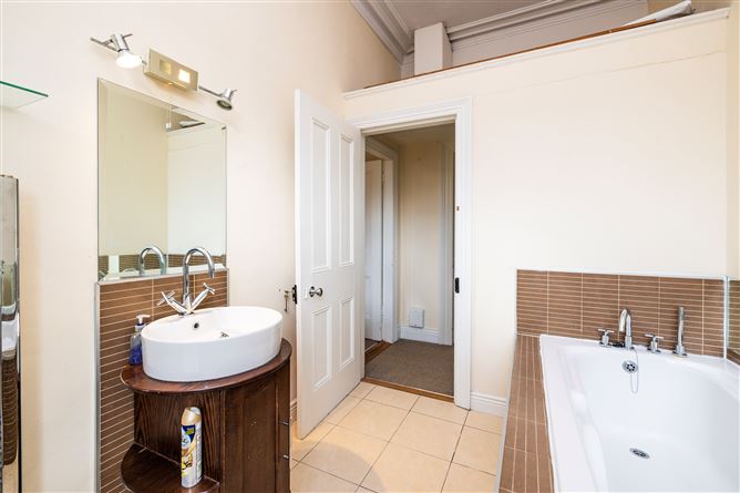 20 IONA PARK, Glasnevin, Dublin 9