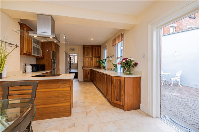 20 IONA PARK, Glasnevin, Dublin 9