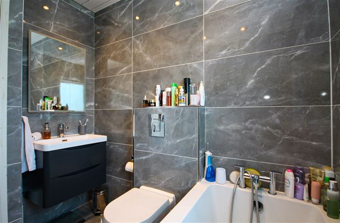 39 Castlegrange Drive, Clondalkin, Dublin 22