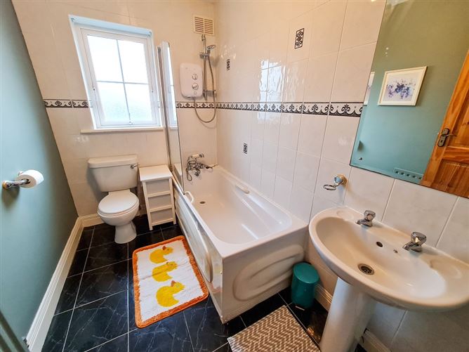 No. 5 Whitehorse Lane, Turlough Road , Castlebar, Mayo