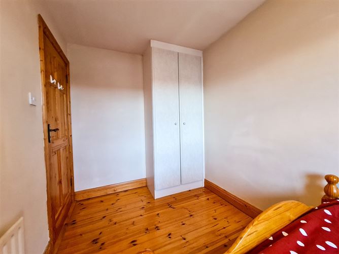 No. 5 Whitehorse Lane, Turlough Road , Castlebar, Mayo