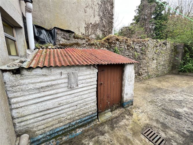 An Teach Beag, Abbey Street, Cahir, Co. Tipperary