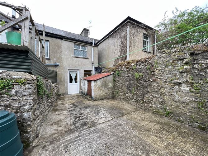 An Teach Beag, Abbey Street, Cahir, Co. Tipperary