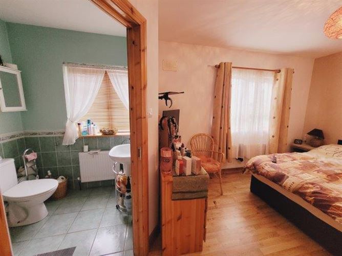 No 6 Oakfield Manor, Kinlough, Leitrim